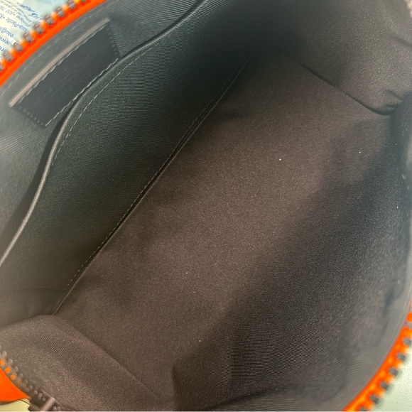 Louis Vuitton Monogram City Keepall Friends - Picture 13 of 15